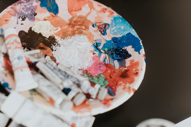 Palette de couleurs, peinture et art-thérapie